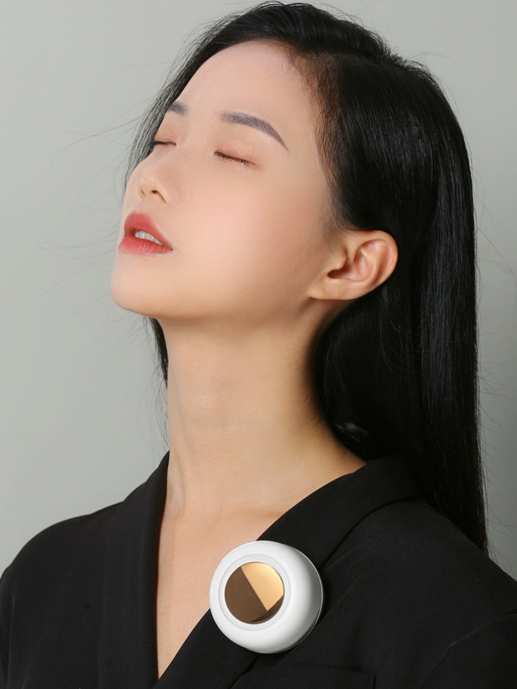 Mini Clip-On Waist & Neck Fan – Portable Leafless USB Fan with 3 Speeds, 900mAh Battery for Outdoor Use